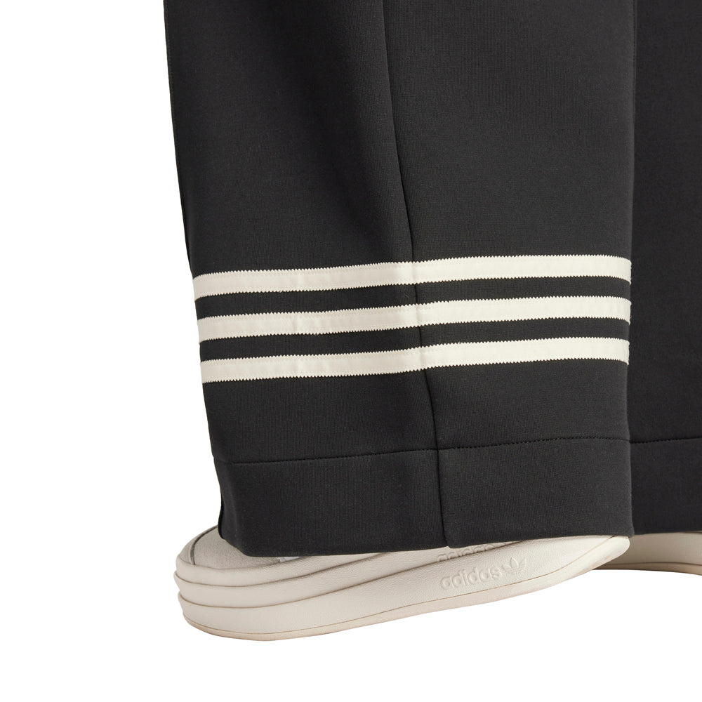 Adicolor Neuclassics Track Pants